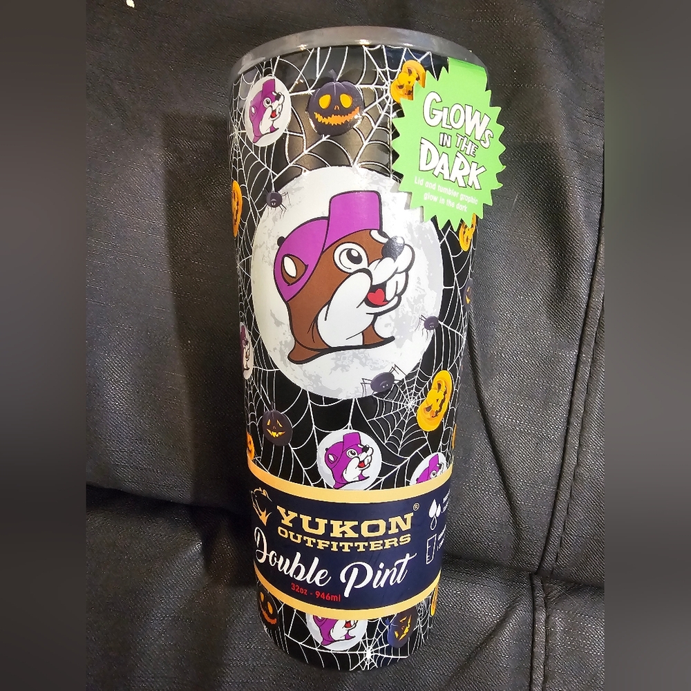 Buc-ee’s Bucees Yukon Halloween Glow In The Dark Double Pint Tumbler 32oz 2025